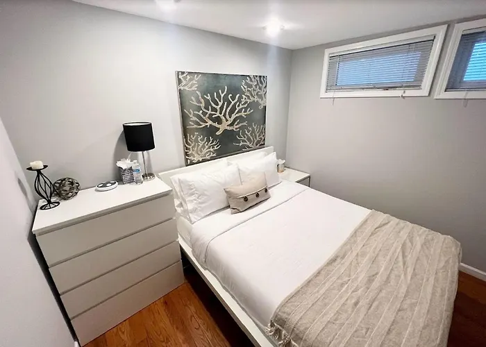 Stunning Home, Epic Game Room, Prime Location Villa *