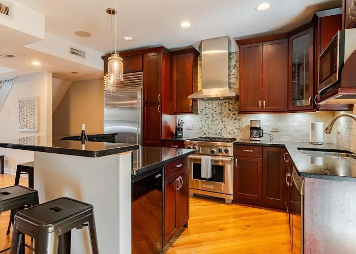 Villa Stunning Home, Epic Game Room, Prime Location *